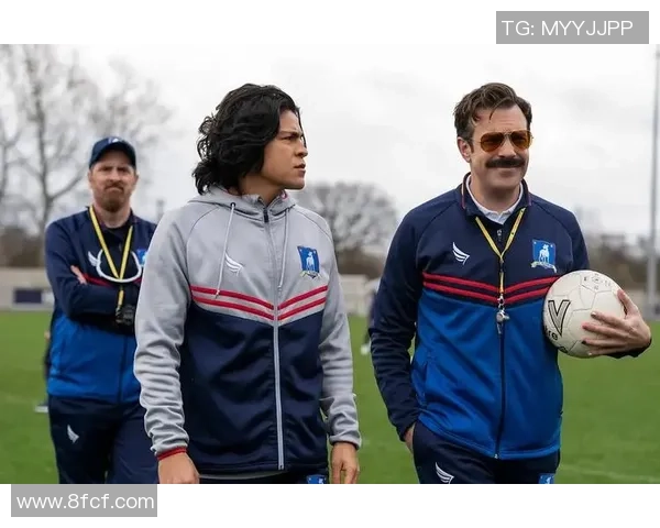 《足球教练第三季聚焦球星成长与挑战探索》