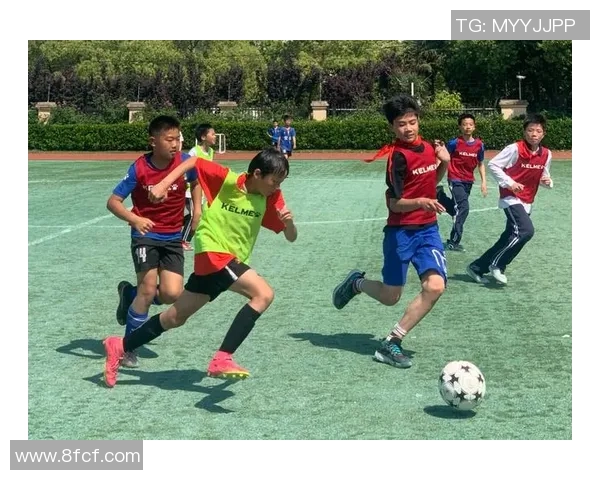 足球明星在家练球的秘诀与训练方法全解析 足球明星在家练球的秘诀与训练方法全解析