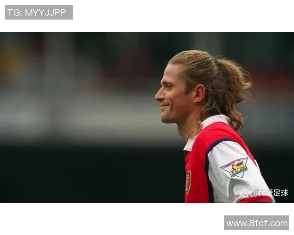 足球界千年老二球星的辉煌与遗憾,探寻他未能登顶的传奇故事 足球界千年老二球星的辉煌与遗憾,探寻他未能登顶的传奇故事