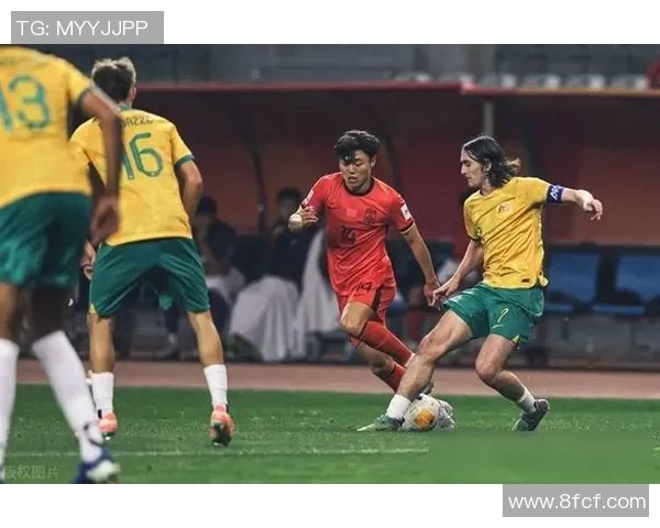 如果穿错对方球星衣服怎么办 如何应对足球比赛中的尴尬场面